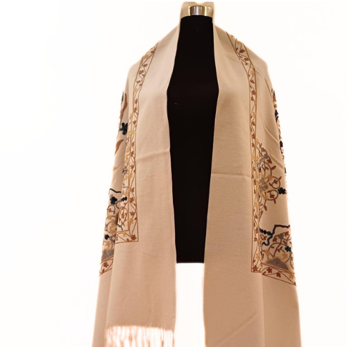 Anubis Vintage Clothing Elegant Embroidered Wool Blend Shawl in Ivory White